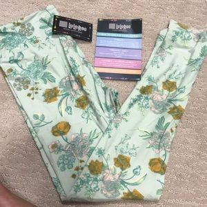 LulaRoe One size leggings